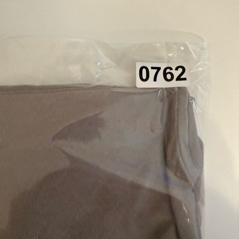 Lululemon Lightweight Split-Back Training T-Shirt - image 6